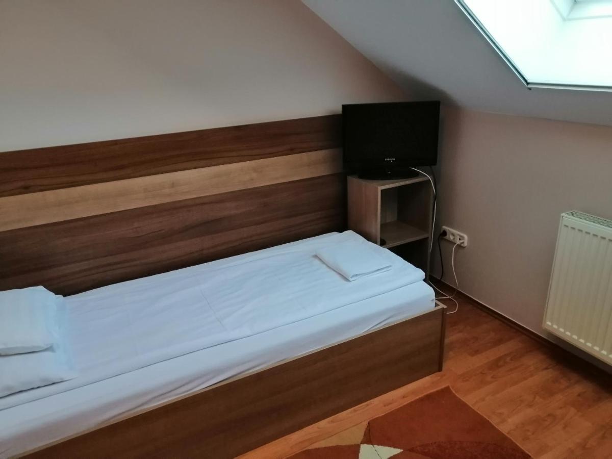 Csipkehaz Apartman Cserkeszőlő Exteriér fotografie