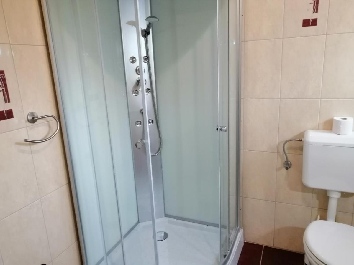 Csipkehaz Apartman Cserkeszőlő Exteriér fotografie