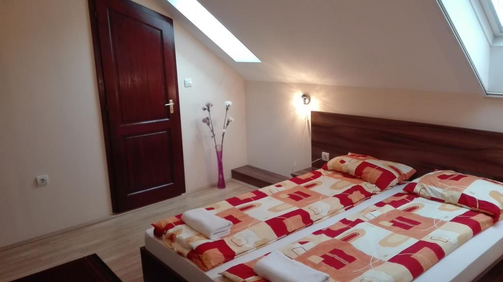 Csipkehaz Apartman Cserkeszőlő Exteriér fotografie