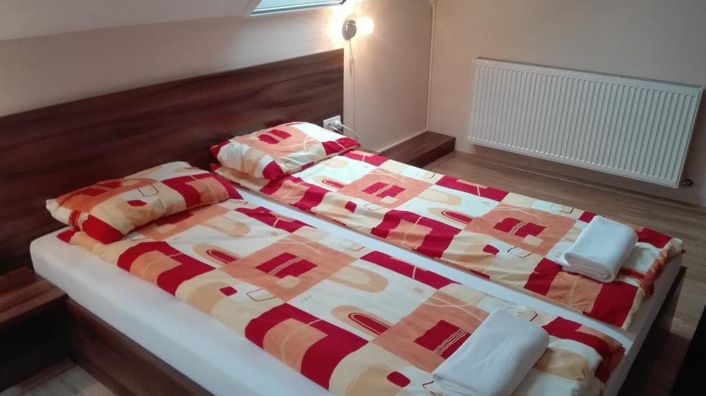 Csipkehaz Apartman Cserkeszőlő Exteriér fotografie