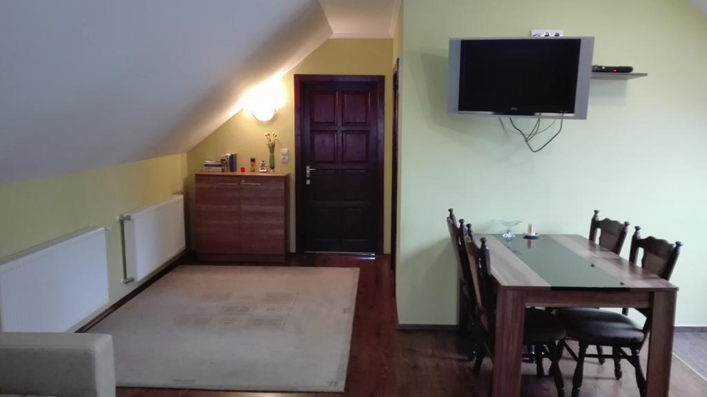 Csipkehaz Apartman Cserkeszőlő Exteriér fotografie