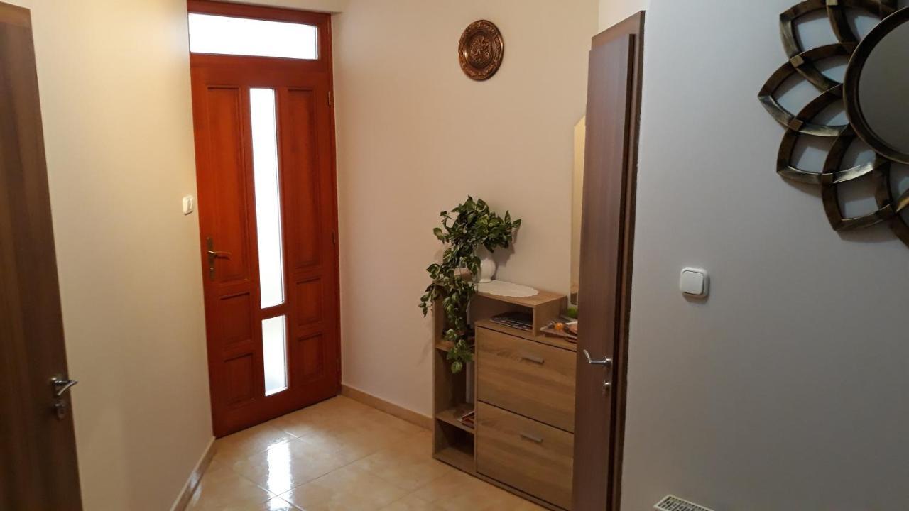 Csipkehaz Apartman Cserkeszőlő Exteriér fotografie